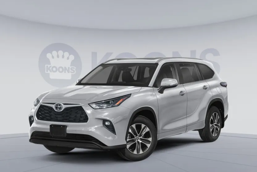 2025 Toyota Highlander XLE photo 1