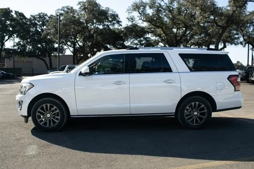 2021 Ford Expedition MAX Limited photo 1