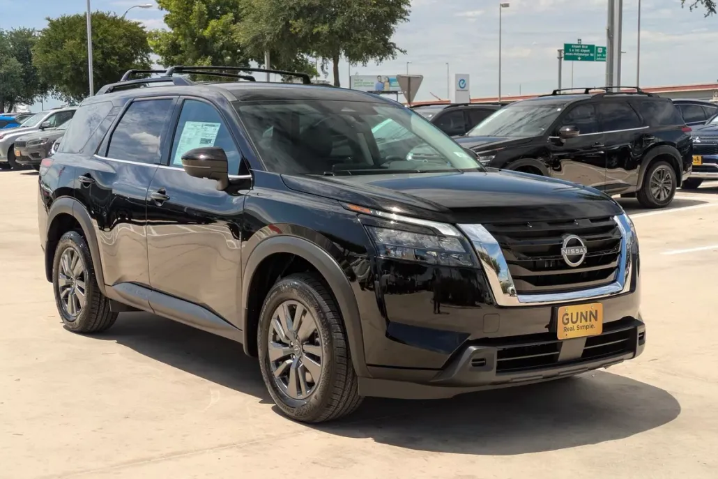 2025 Nissan Pathfinder SV photo 1