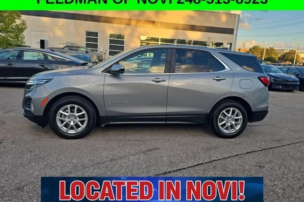 2024 Chevrolet Equinox LT photo 1