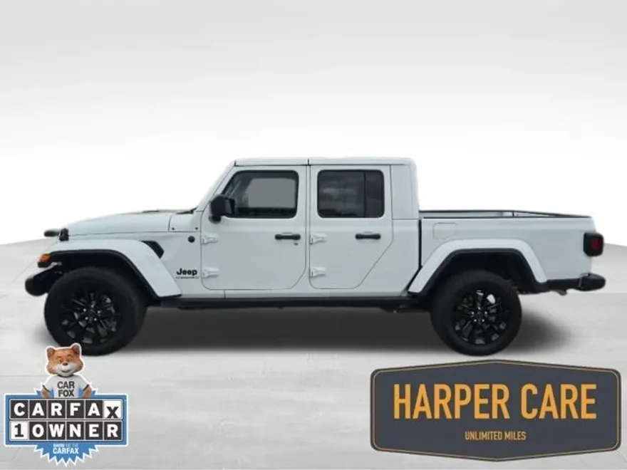 2024 Jeep Gladiator photo 1