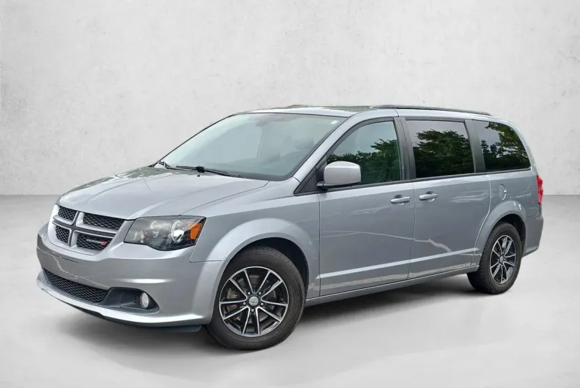 2019 Dodge Grand Caravan GT photo 1