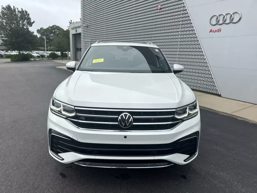 2023 Volkswagen Tiguan SEL R-Line Black photo 1