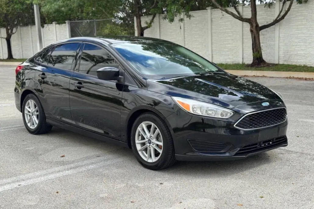 2018 Ford Focus SE photo 1