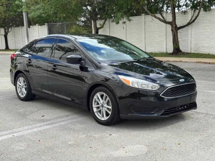2018 Ford Focus SE photo 1