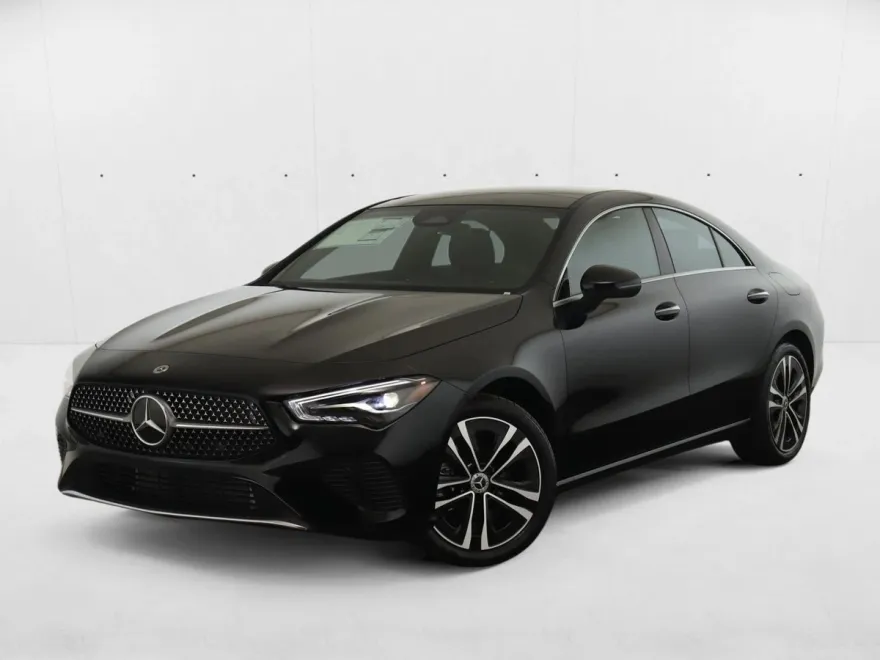 2025 Mercedes Benz CLA 250 4MATIC photo 1