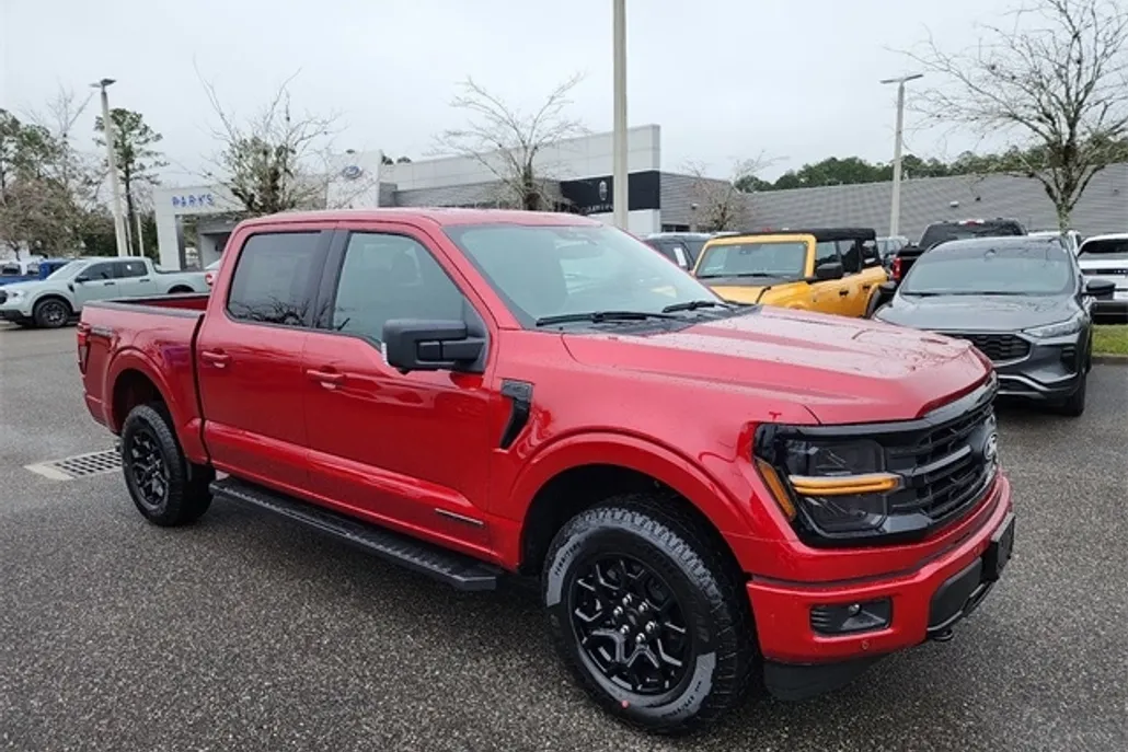 2025 Ford F-150 XLT photo 1