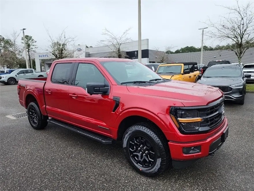 2025 Ford F-150 XLT photo 1