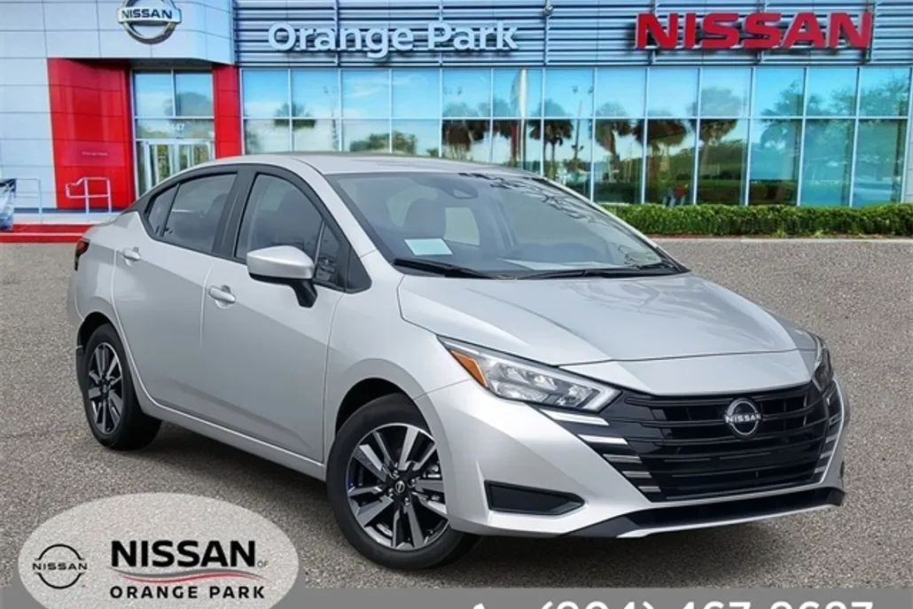 2025 Nissan Versa SV photo 1