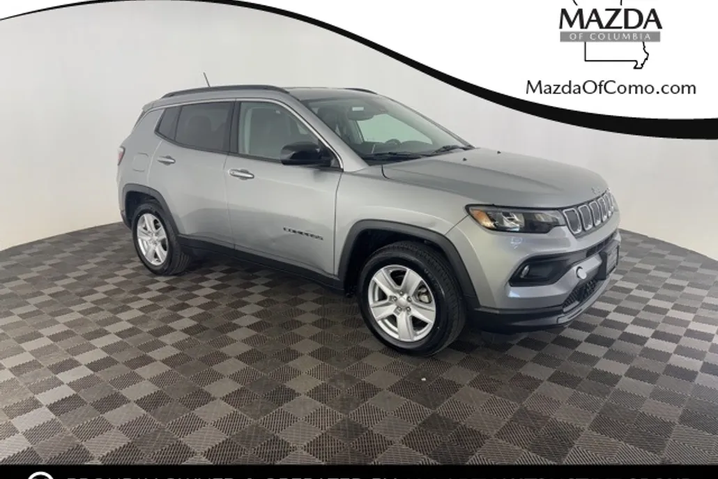 2022 Jeep Compass Latitude photo 1