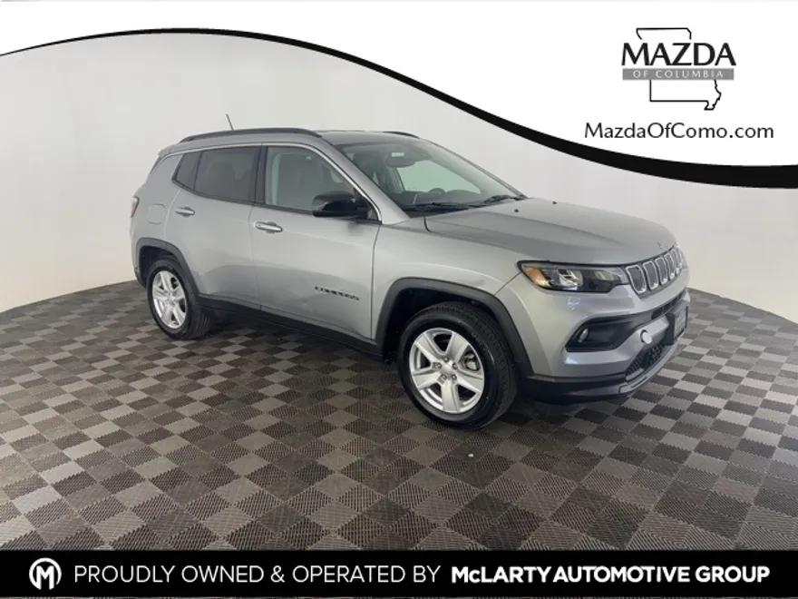 2022 Jeep Compass Latitude photo 1