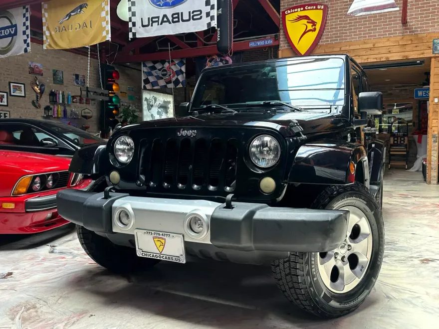 2015 Jeep Wrangler Unlimited Sahara photo 1