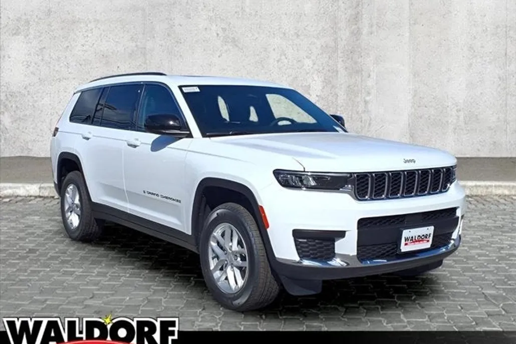 2025 Jeep Grand Cherokee Laredo X photo 1