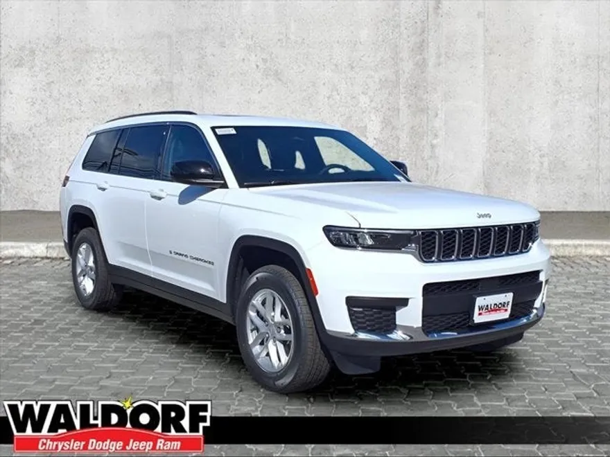 2025 Jeep Grand Cherokee Laredo X photo 1