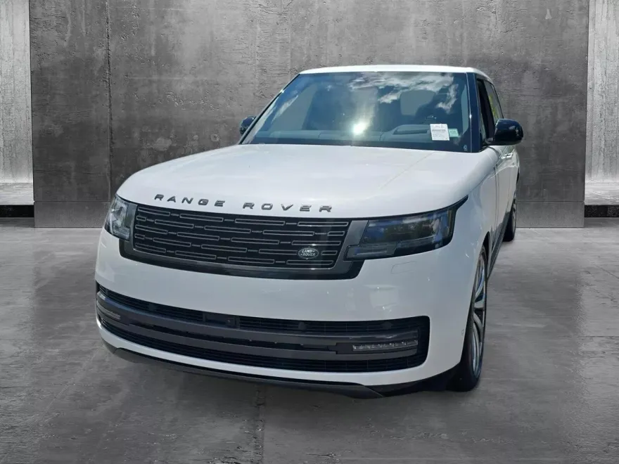 2025 Land Rover Range Rover SE photo 1
