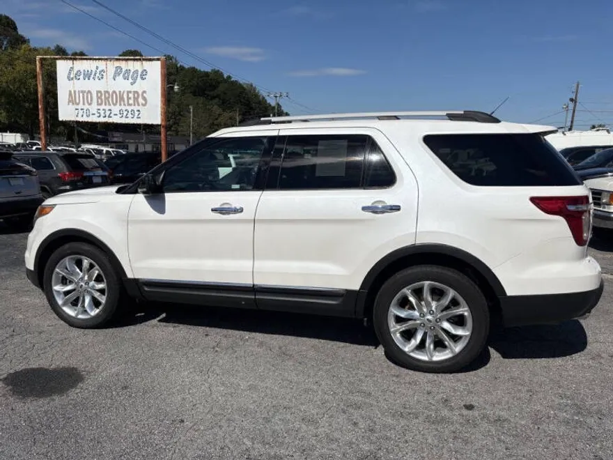 2012 Ford Explorer XLT photo 1