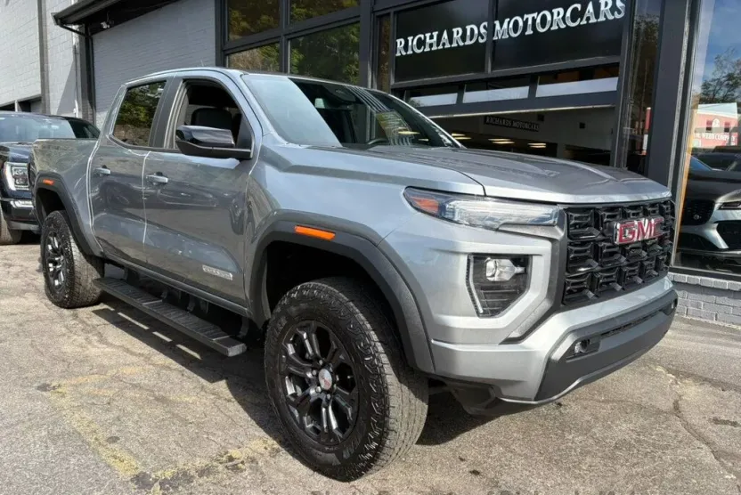 2023 Gmc Canyon Elevation photo 1