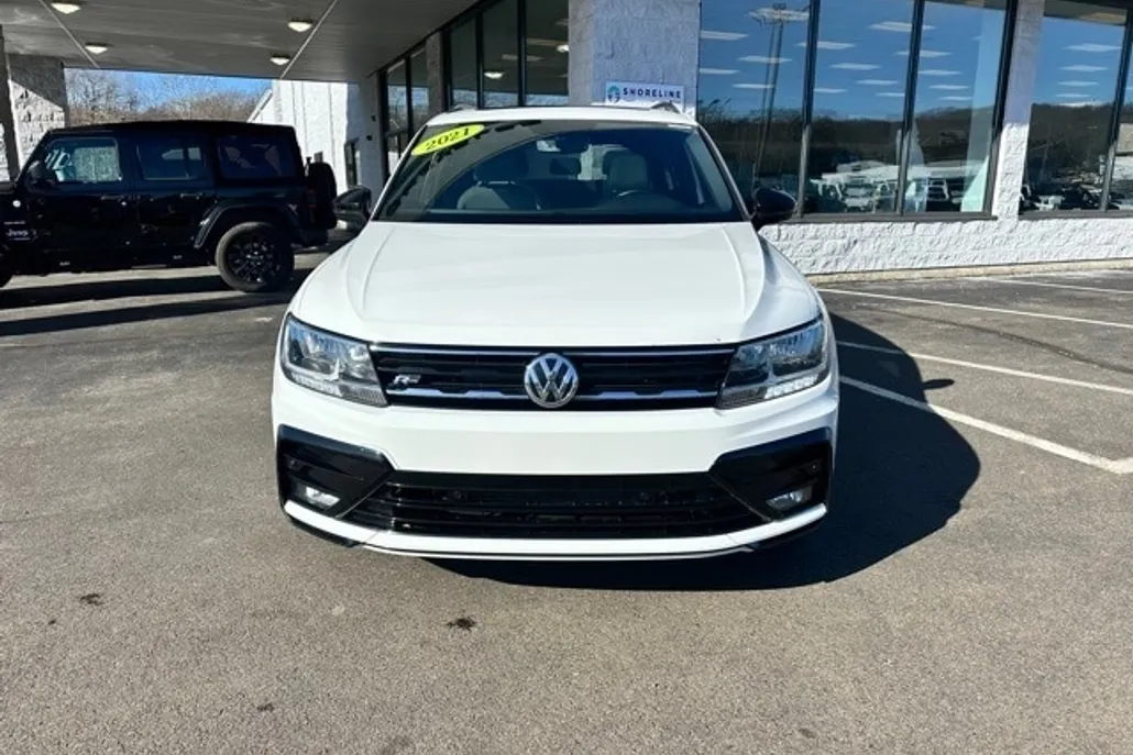 2021 Volkswagen Tiguan SE photo 1