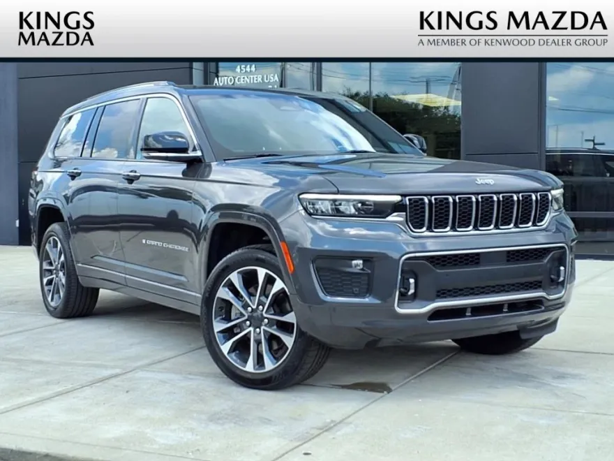 2022 Jeep Grand Cherokee Overland photo 1