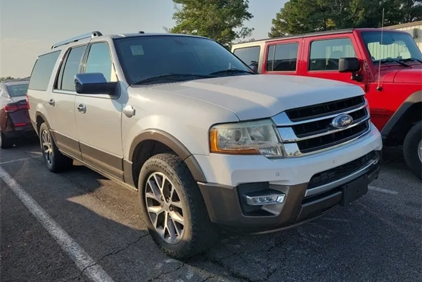 2016 Ford Expedition EL photo 1
