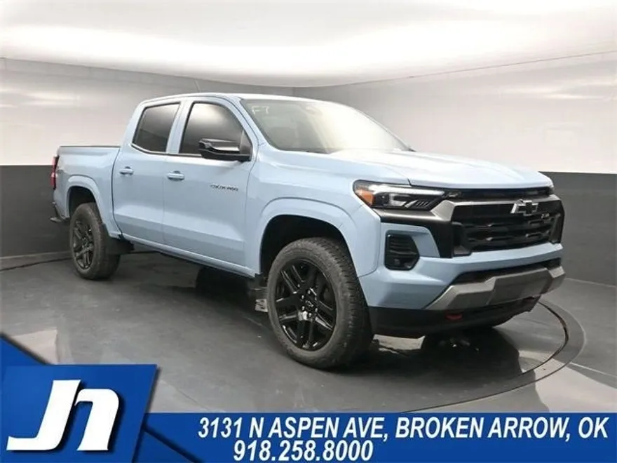 2025 Chevrolet Colorado Z71 photo 1