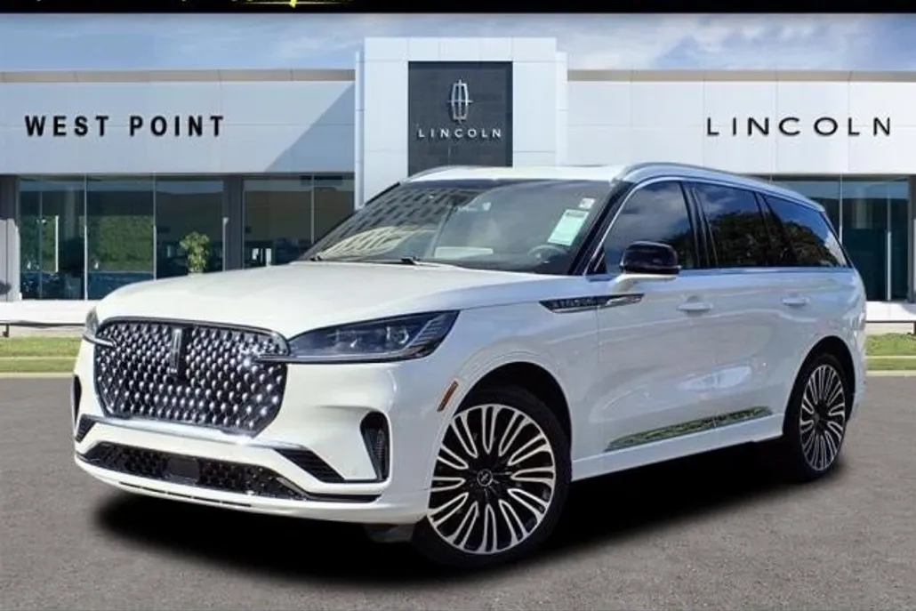 2025 Lincoln Aviator Black Label photo 1