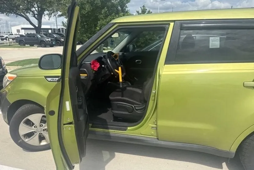 2016 Kia Soul Base photo 1