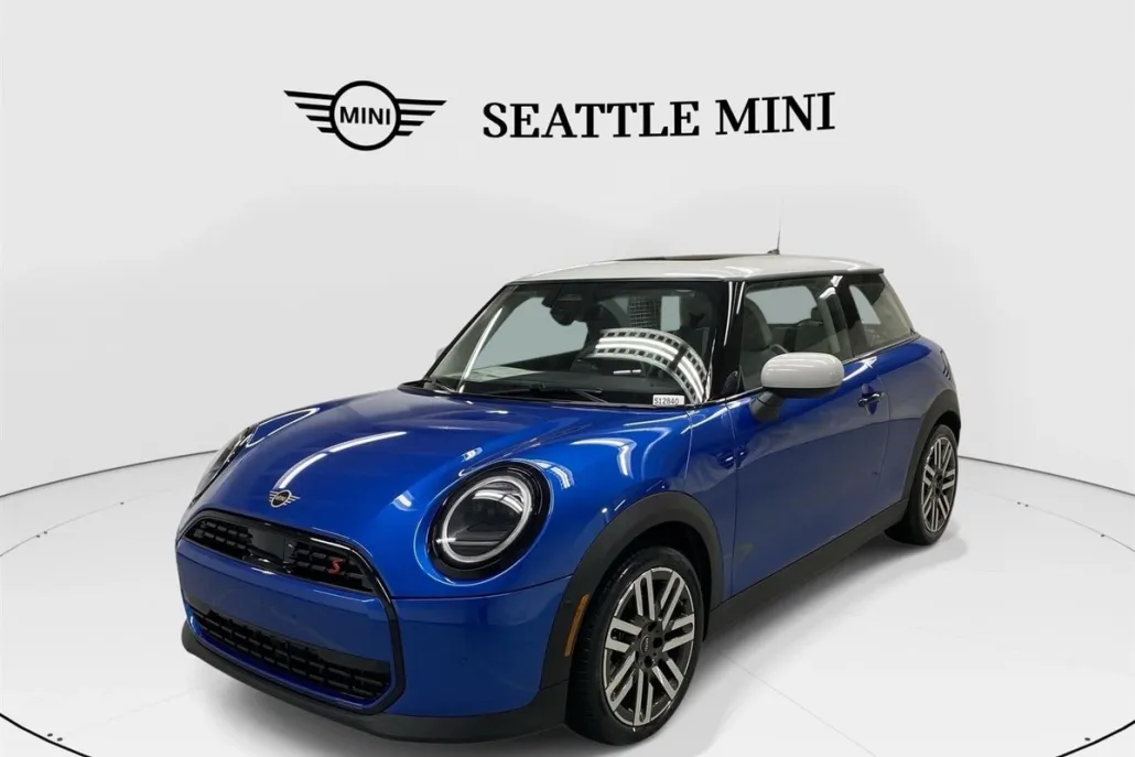 2025 Mini Cooper Hardtop S photo 1