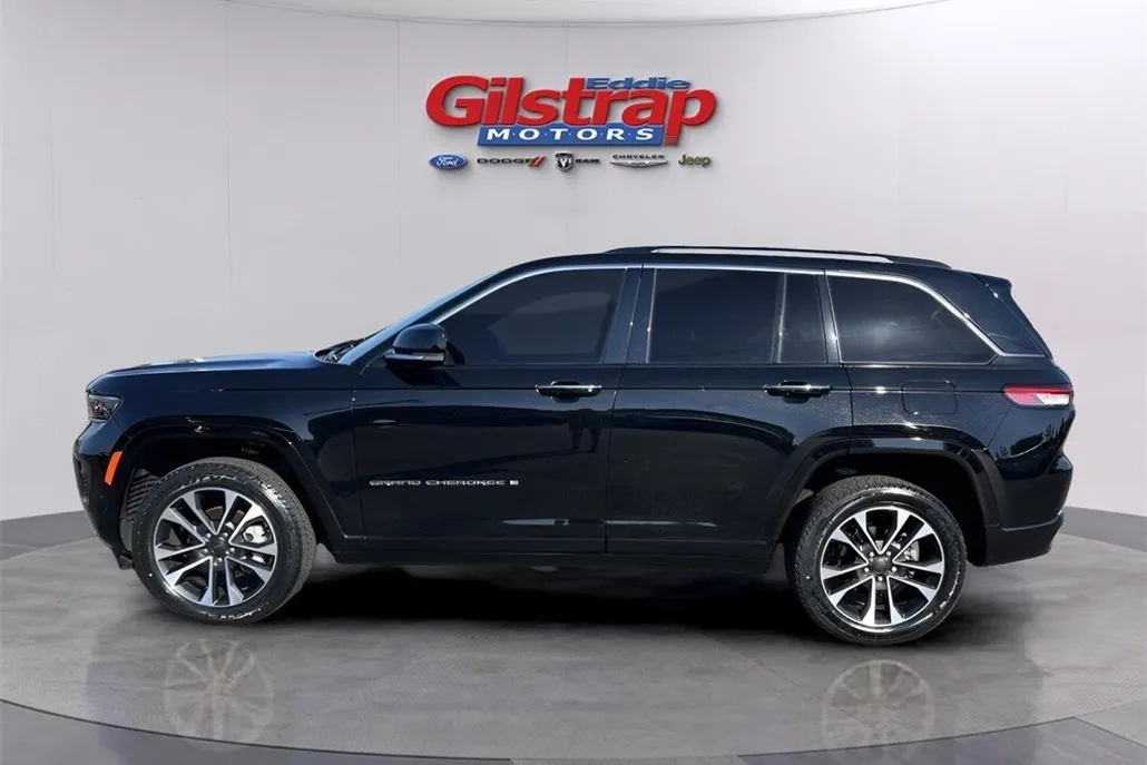 2022 Jeep Grand Cherokee Overland photo 1