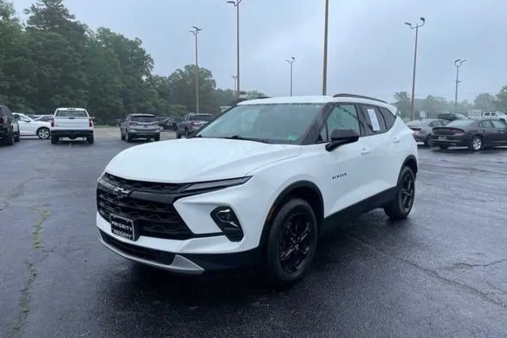 2023 Chevrolet Blazer 2LT photo 1