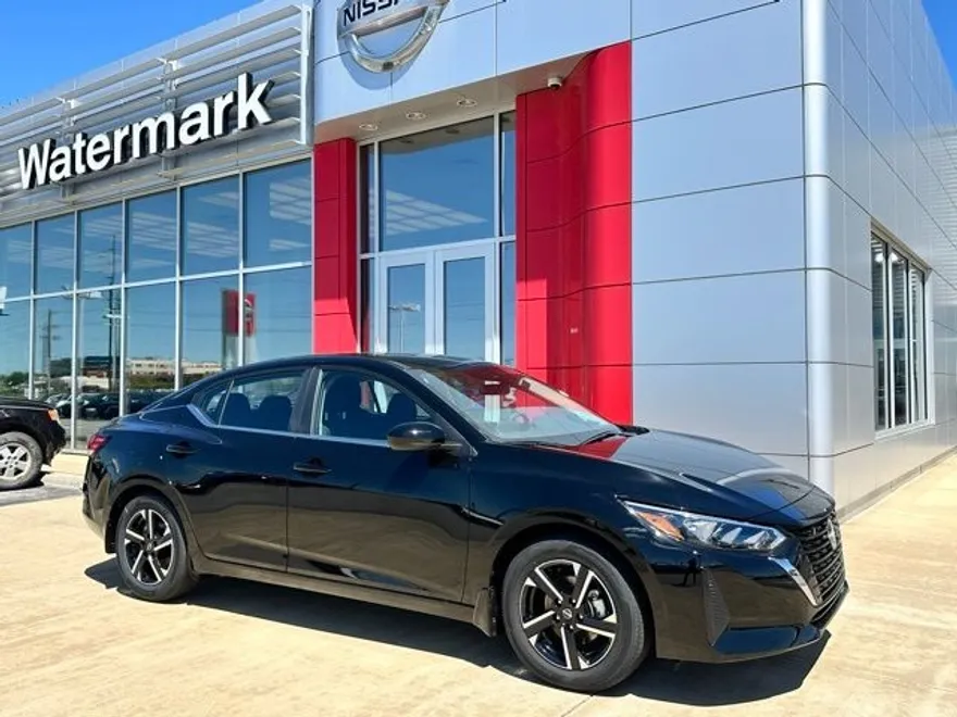 2025 Nissan Sentra SV photo 1