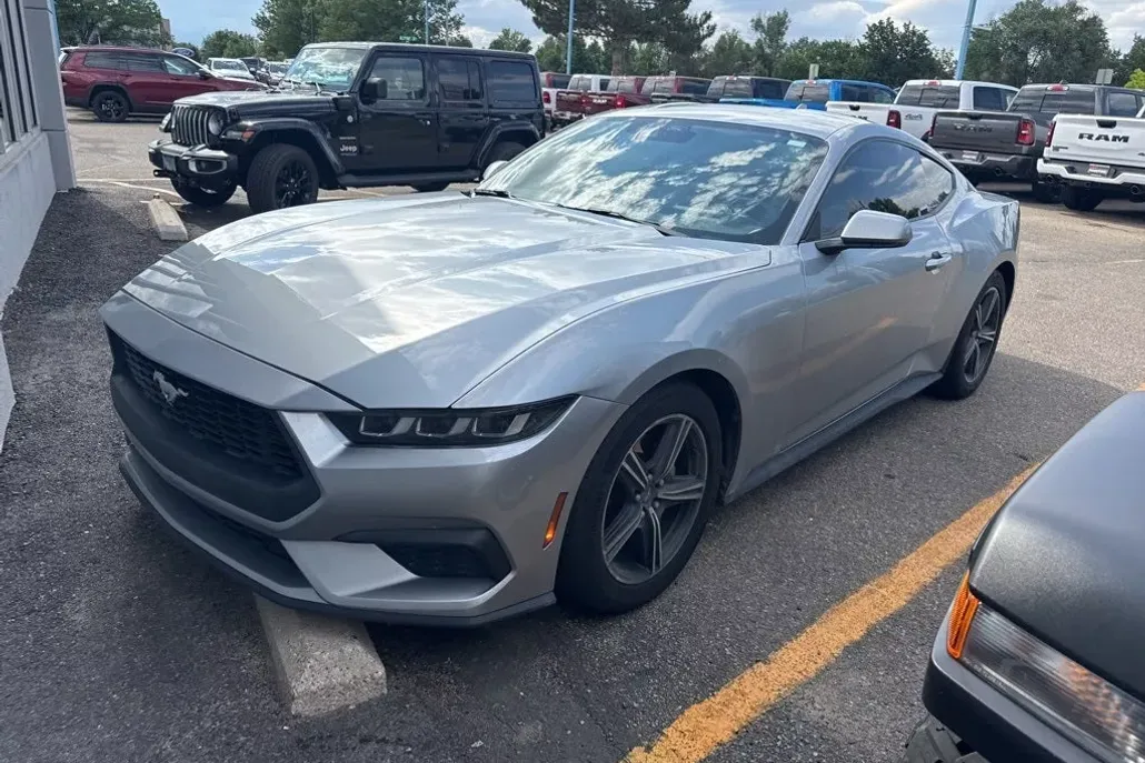 2024 Ford Mustang EcoBoost photo 1