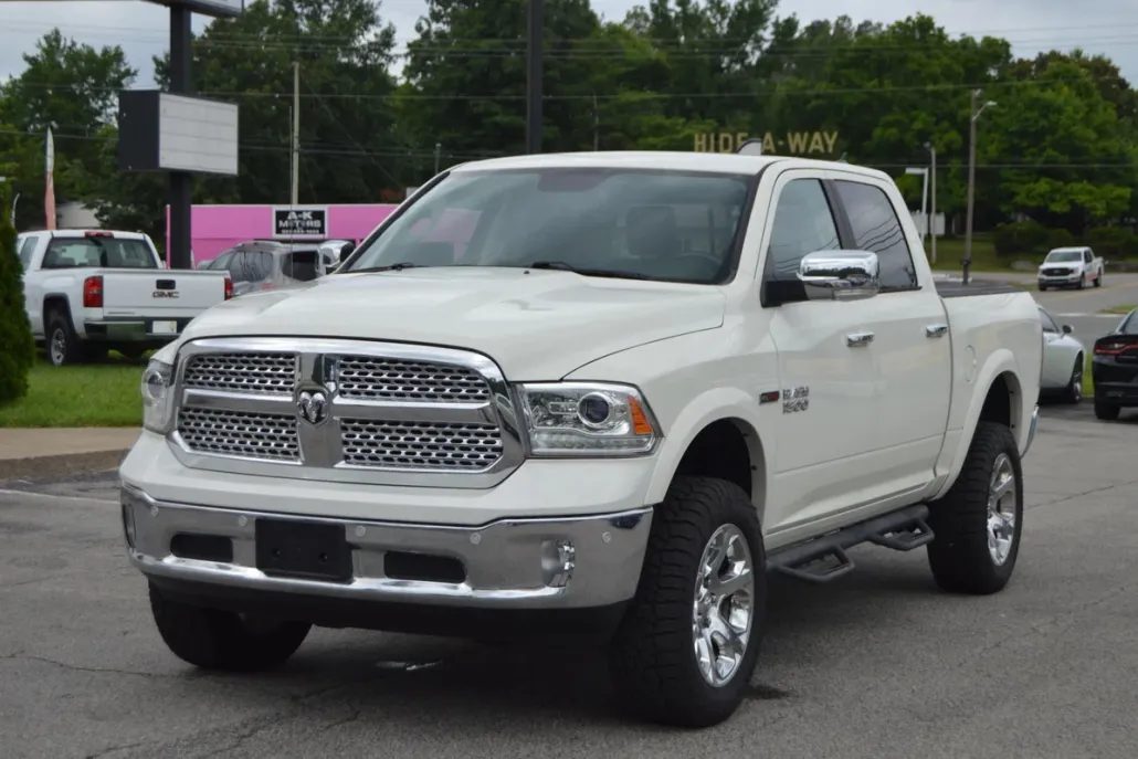 2018 Ram 1500 Laramie photo 1