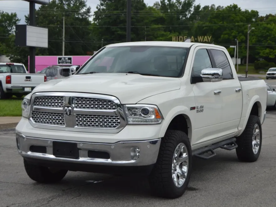 2018 Ram 1500 Laramie photo 1
