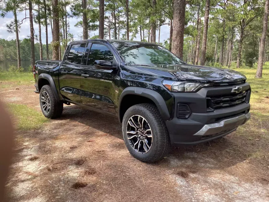 2026 Chevrolet Colorado Trail Boss photo 1