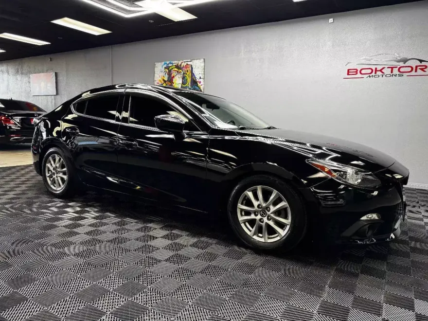 2015 Mazda Mazda3 Grand Touring Sedan photo 1
