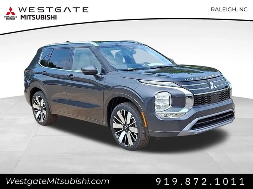 2025 Mitsubishi Outlander SEL photo 1