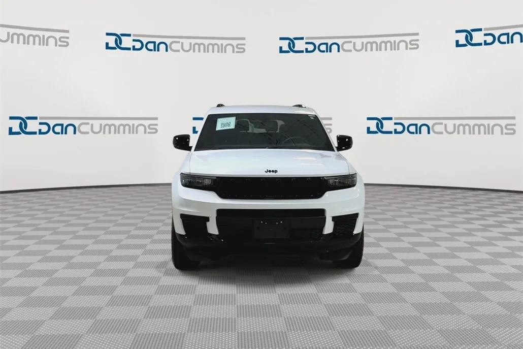 2024 Jeep Grand Cherokee Altitude photo 1