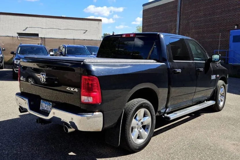 2015 Ram 1500 SLT photo 1