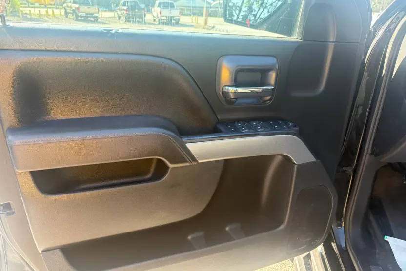 2017 Chevrolet Silverado 1500 photo 1