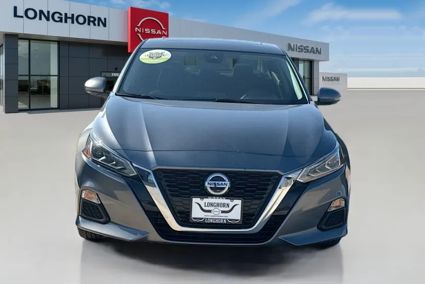 2022 Nissan Altima 2.5 SV photo 1