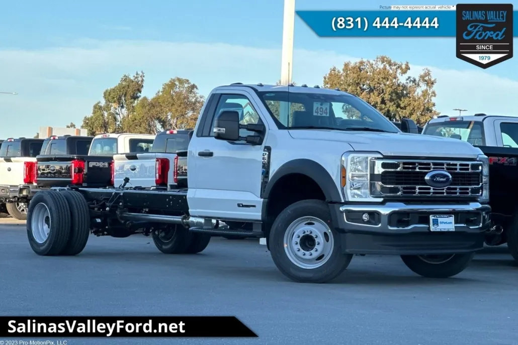 2024 Ford F-600 photo 1
