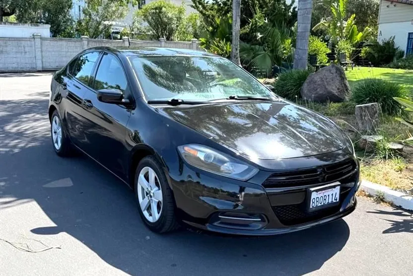 2015 Dodge Dart SXT photo 1