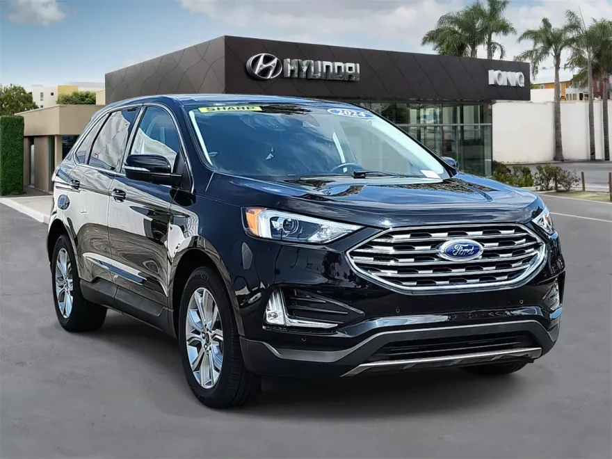 2024 Ford Edge Titanium photo 1