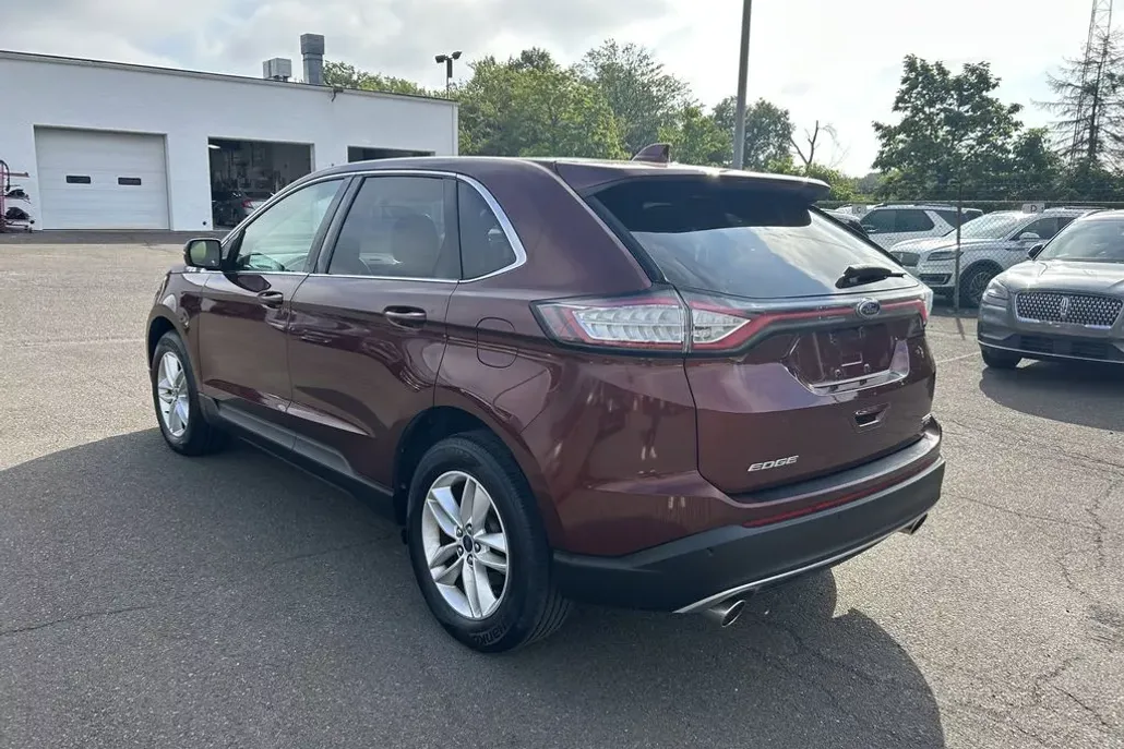 2015 Ford Edge SEL photo 1