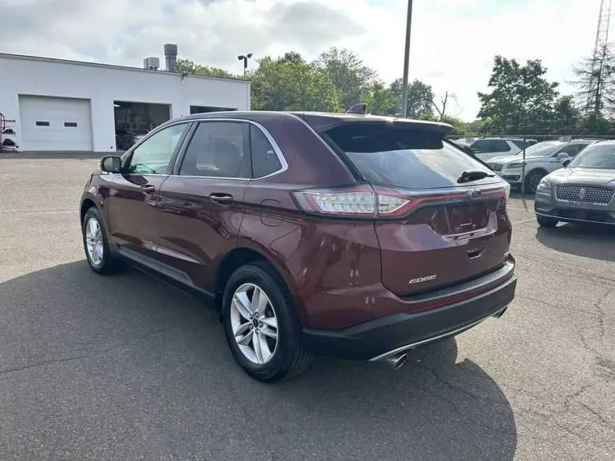 2015 Ford Edge SEL photo 1