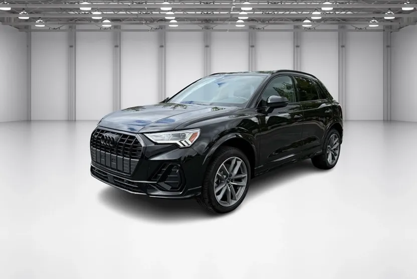 2025 Audi Q3 45 TFSI S line Premium photo 1