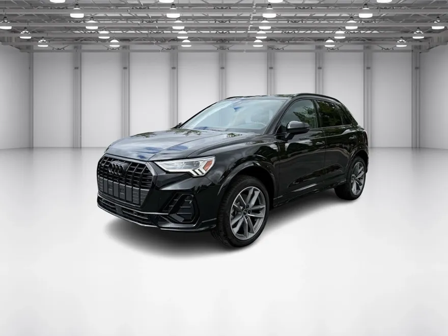 2025 Audi Q3 45 TFSI S line Premium photo 1