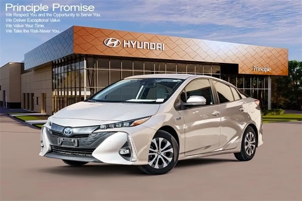 2021 Toyota Prius Prime Limited photo 1