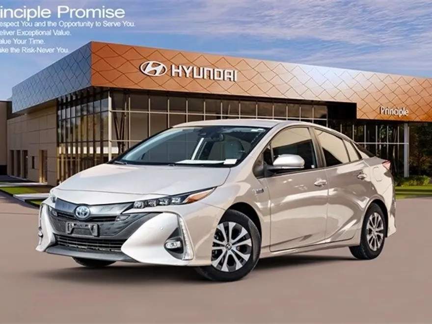 2021 Toyota Prius Prime Limited photo 1